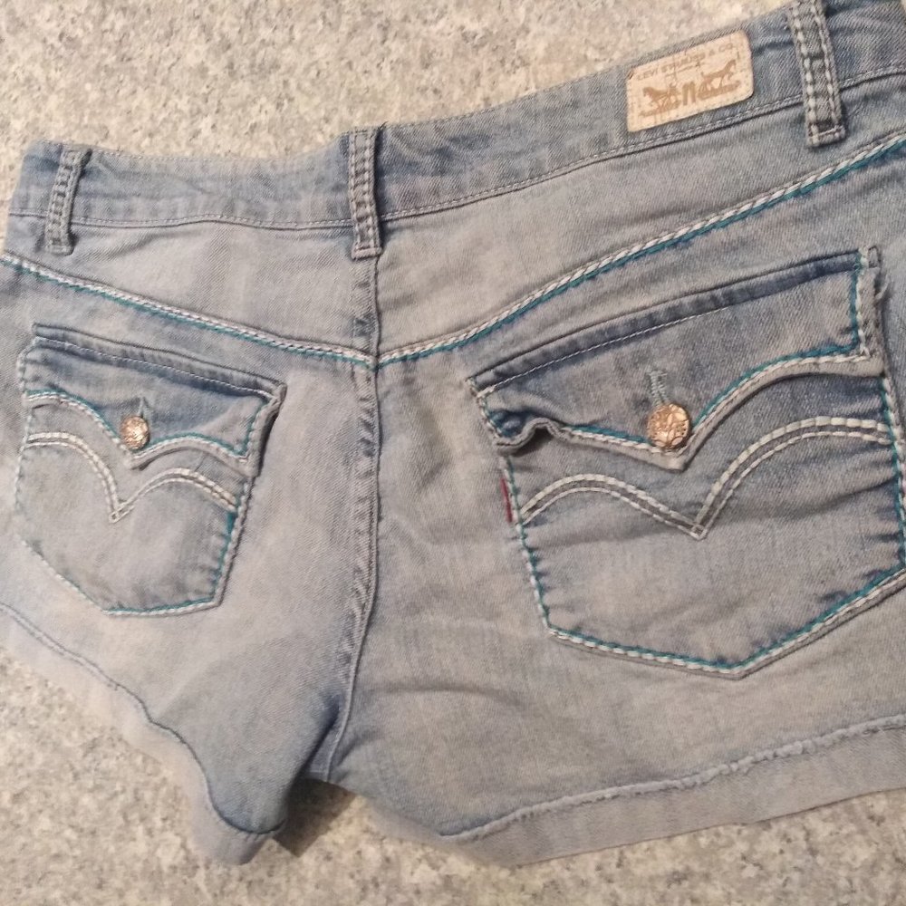 LEVI'S Shorty Short - Picture 5 of 5